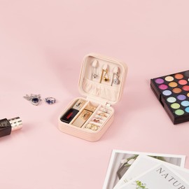 LETURE LETURE PU Leather Small Jewelry Box, Travel Portable Jewelry Case for Ring, Pendant, Earring, Necklace, Bracelet Organizer Storage Holder Boxes (Pink)