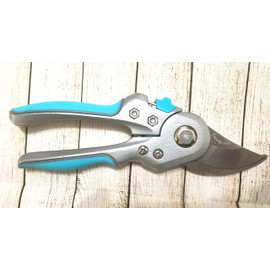 Easelife Pro Aluminium Pruner with Stainless Steel Blade, Lightweight, Non-Slip Thermoplastic Rubber Handles, Ideal as Gift for Mothers Day, Fathers Day, Christmas and Garden Lovers