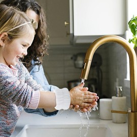 Hailerio Waschbänder für das Handgelenk – 2 Spa-Armbänder aus Korallenvlies, saugfähig, weiche Hautpflegearmbänder, elastische Handgelenktücher zum Waschen des Gesichts, elastische