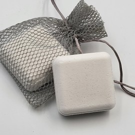 Essential Oil Shower Steamers XL with mesh Shower Steamer Bag and Glossy Laminate Box. (Lemongrass)