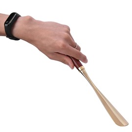 Oumefar Shoe Horn Long Handled Metal Lion Head Shoe Horn Wooden Long Handle Shoe Lifter Shoe Spoon Tool for Men Ladies(Brown 49cm) Personalcareappliances