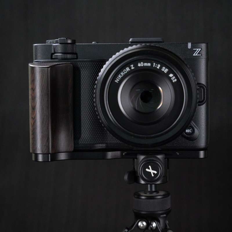 Iborrys Luxury Retro Solid Wood Camera Grip, Compatible with Nikon