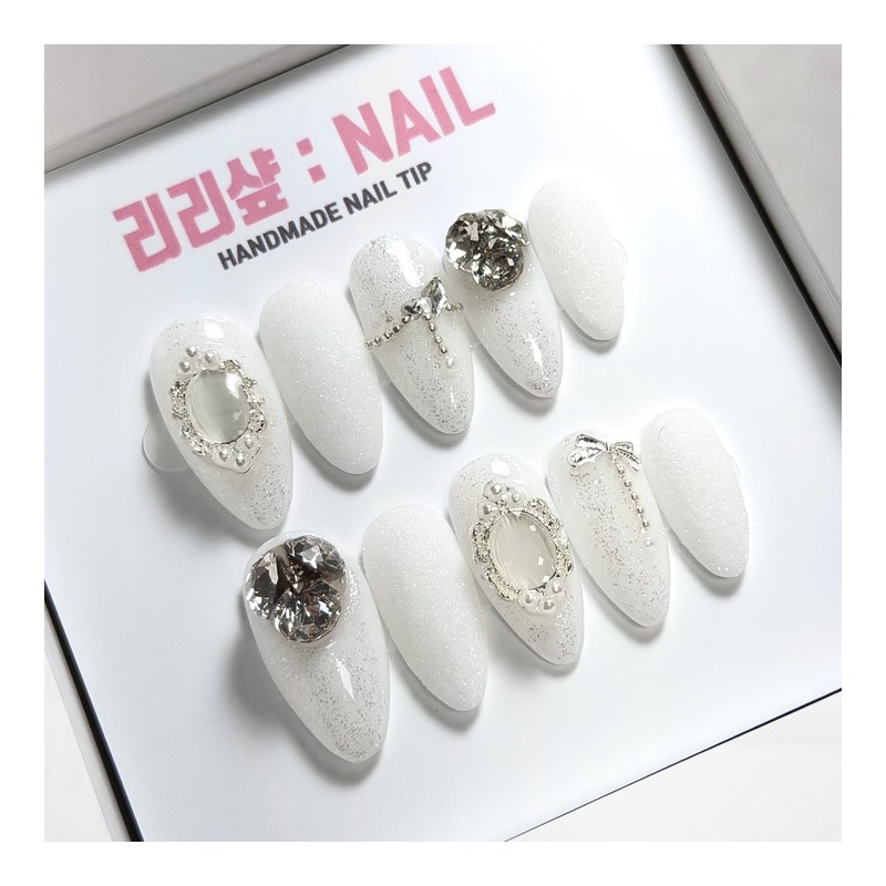 Pure White Sulwha Handmade Nail Tips - Short Oval /