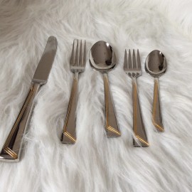 Oneida Golden Era Flatware Place Setting 5 Pieces 18/10 Retired Pattern New