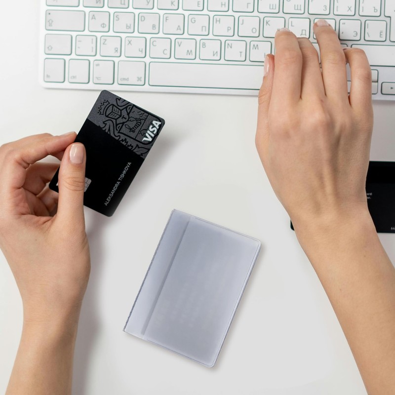 Kuyaehe 2 Pack Transparent Plastic Wallet Insert Credit Card Holder,