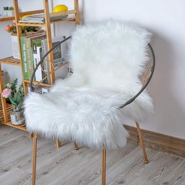HLZDH faux fur soft fluffy single sheepskin stule Style Rug, 75 X 120 CM Faux Fleece Chair Cover Seat Pad Soft Fluffy Shaggy Area Rugs For Bedroom Sofa Floor white