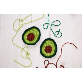 Docrafts Simply Make Crochet DIY Avocado Coaster Hobby Craft Making Kit, Turn Your Hand To Crocheting Ideal For The Adult And Older Child, Makes A Great Gift For Beginner And Experienced Crafter