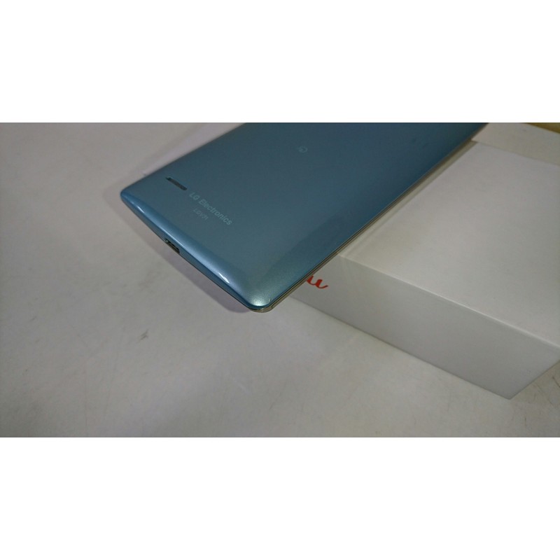 au isai VL LGV31 Aqua