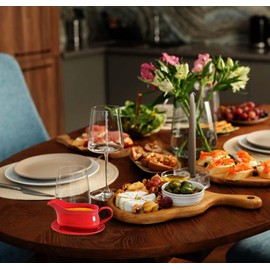 Gravy Boat & Saucer, 15 oz, Ceramic Serving Dish, Dispenser with Tray for Sauces, Dressings and Creamer, Large Handle, Microwave and Dishwasher Safe (Red)