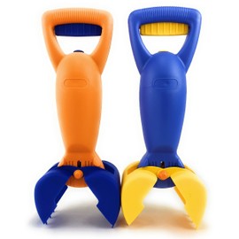 Matty's Toy Stop 14.5" Plastic Sand Grabber Claw Scoops for Sand & Beach (Blue/Yellow & Orange/Blue) Gift Set Bundle - 2 Pack