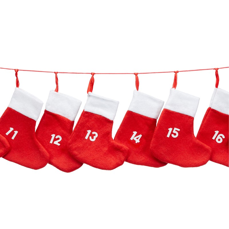 Advent Calendar Chain with XXL Socks 18 x 20 cm,
