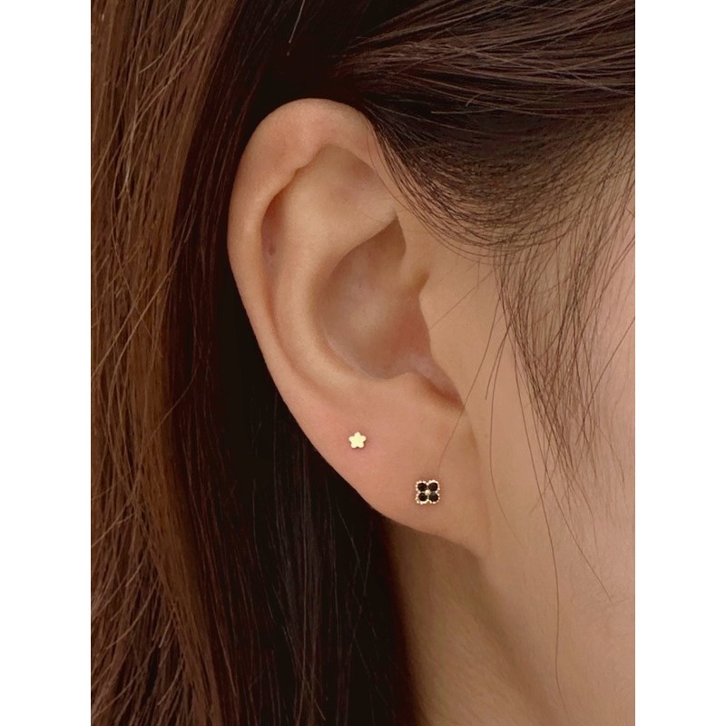 14k ultra mini flower internal lablet piercing color / 14k