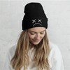 Gorro de punto para hombres y mujeres con cara triste