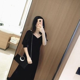 CROSSBABY Women Elegant Clutch Purse Rhinestones Pleated Wedding Clutch Handbag Formal Evening Bag Party (red,medium)