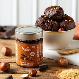 Decora 2100052 Confezione da 100 g di Pasta Gianduia Prodotto versatile, Realizzato con ingredienti di alta qualità e materie prime pregiate, Ideale anche in cottura, Made in Italy