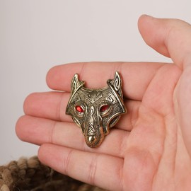 HAQUIL Gold Wolf Label Pin Wolf Necklace Alpha Male Wolf Head Wolf Jewelry Gift for Men and Women