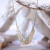 Mirlo Blanco - Collar alas de angeles hecho a mano,