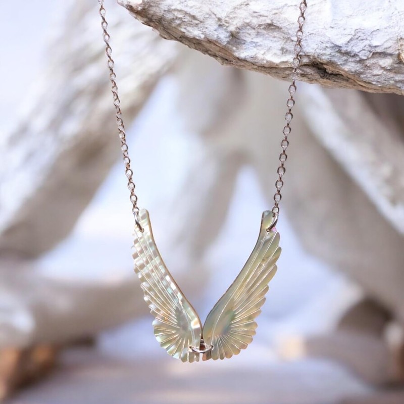 Mirlo Blanco - Collar alas de angeles hecho a mano,