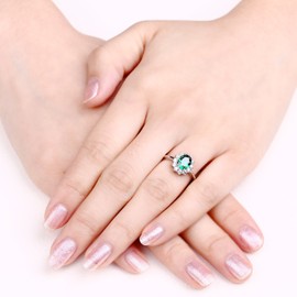 YL Women's Ring 925 Sterling Silver Oval 5A Cubic Zirconia Ring Engagement Ring, Silver, Emerald
