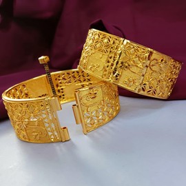 Efulgenz Rakshabandhan Indian Bangles for Women Gold Tone Indian Bangle Set Dubai Style Bangle Set Indian Gold Tone Hexagon Geometrical Pattern Bangles Engraved Hinge Openable Big Broad Bangles Bracelet Indian Bridal Jewelry for Wedding Bollywood Fashion