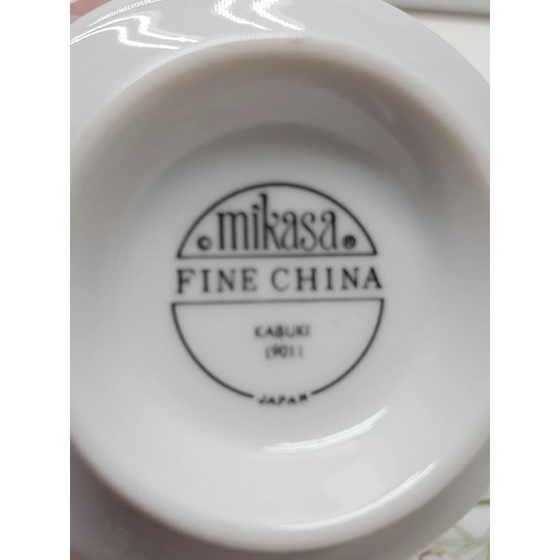 Mikasa - Fine China KABUKI L9011 5 Piece Place Setting