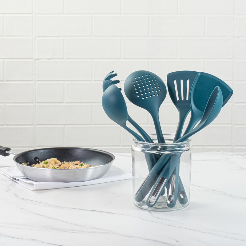 Restaurantware-Met Lux Kitchen Utensil Set, 1 Silicone Utensil Set -