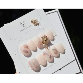 Handmade nails - Author's recommendation❤ By the window where moonlight is leaking - Almond / 수제네일 - 작가 추천❤ 달빛 새는 창문가 - 아몬드