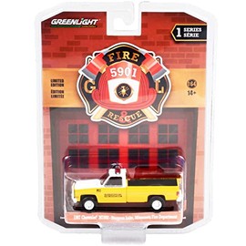 1987 Chevy M1008 Pickup Truck Yellow & White Sturgeon Lake Fire Department Minnesota Fire & Rescue Series 1 1/64 Diecast Model Greenlight 67010 C