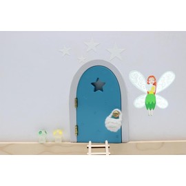 Qué Kawaii® TOOTH FAIRY DOOR THAT OPENS AND SHINES IN THE DARK Wooden door and stairs to paint and customize+crochet bag+stars+two mushrooms that glow in the dark+6 certificates (BLUE)