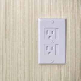 KidCO Universal Outlet Cover