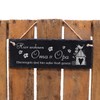Sign with German Text "Hier wohnen Oma & Opa Elternregeln