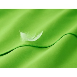 Fit-Flip Microfibre towel - compact, ultra lightweight & quick dry towel - the perfect gym, travel & beach towel - swimming towel for sports, camping & hiking (100x200cm green + bag)
