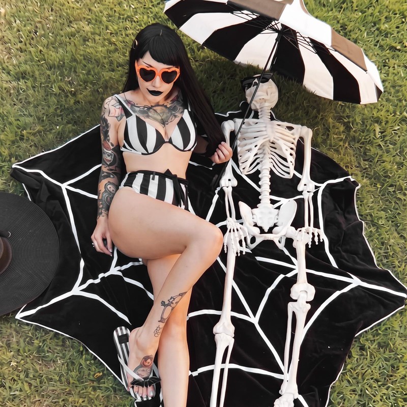 Breling Spiderweb-Shaped Beach Blanket 60 x 60 Inch Summer Halloween