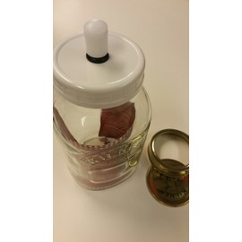 Kilner 1 Litre Food Fermentation Jar with Sterilock® Airlock Releasing CO2 Whilst preventing Bacteria from Getting in.
