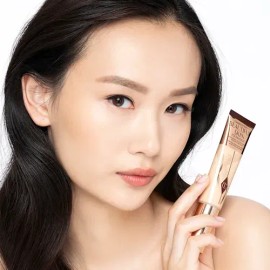 Charlotte Tilbury Base Líquida Beautiful Skin Foundation 2 W