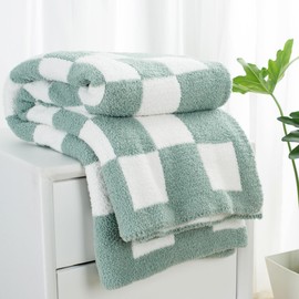 Carriediosa Checkered Throw Blanket 50" X 60", 400GSM Ultra Soft Microfiber Fuzzy Fluffy Reversible Cute Preppy Knitted Blankets Cozy Plush Fall Throws for Couch, Bed, Sofa, Sage Green
