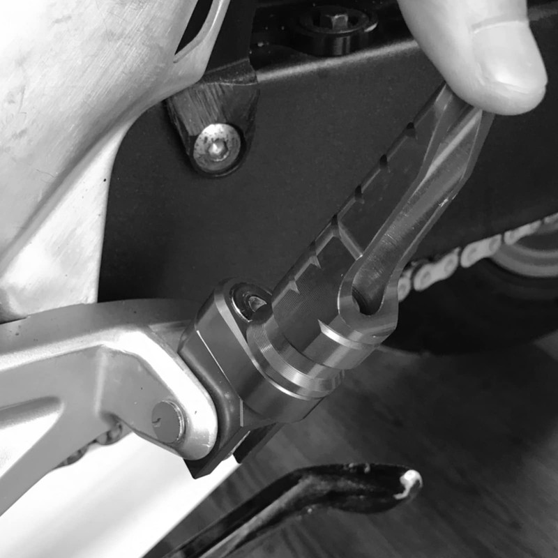 Front Footrests, Motorcycle Aluminium Alloy Foot Pegs Pedal Replacement Part