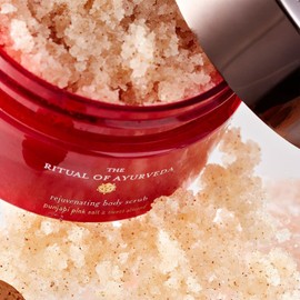 Rituals The Ritual of Ayurveda Rejuvenating Body Scrub Indian Rose & Punjabi Pink Salt & Sweet Almond 125 g