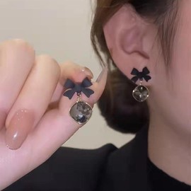 Wendalern Black Crystal Earrings Dangle Tiny Bow Stud Earrings Square Gemstone Drop Earrings Vintage Bowkont Band Statement Earrings Jewellery for Women and Girls, Zinc, No Gemstone