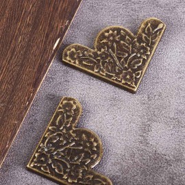 Leadigol 16Pcs Antique Brass Edge Corner Protectors,Antique Corner Furniture Decorative Corner Protector Corner Decorative Protector Edge Cover Desk Edge Box Corner Corner Brackets Protector