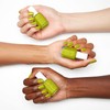 essie Nagellack mit deckendem und glänzendem Finish für farbintensive Fingernägel,