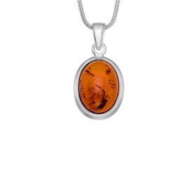 Exquisite Ladies Silver Necklace With Oval Amber Pendant Crafted In The EU