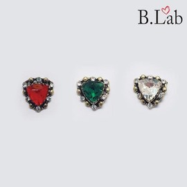 View Lab Antique triangular nail parts, stones, cubic zirconia, crystals, nail materials, DIY nails, nail decoration, nail art parts / 앤틱삼각 네일파츠 스톤 큐빅 크리스탈 네일재료 셀프네일 네일꾸미기 네일아트파츠