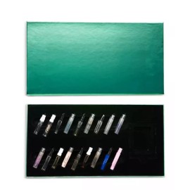 Cologne Bloomingdale's 18 Piece Best Of Fragrance Edit  Sampler Gift Set 2024 NEW