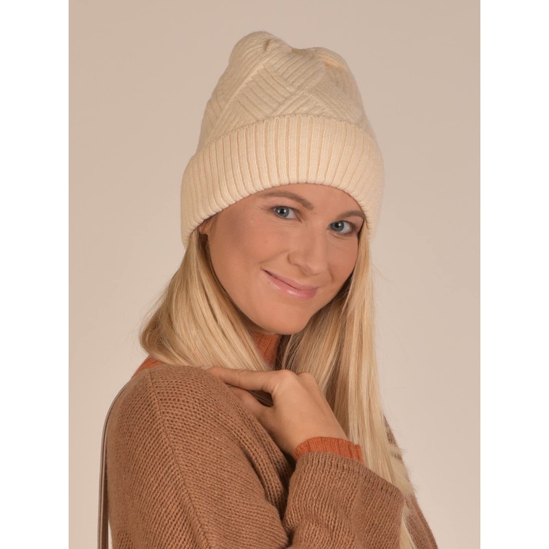 styleBREAKER 04024192 Women's Knitted Hat with Diamond Shaped Ribbed Pattern