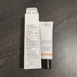 Bobbi Brown Vitamin Enriched Hydrating Skin Tint SPF 15 ~ Fair 2 ~50ml