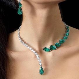 Rhinestone Choker Necklace Green Crystal Necklace Sparkly Rhinestone Choker Necklace Crystal Teardrop Necklace Adjustable Open Necklace for Women Girls Prom Necklaces