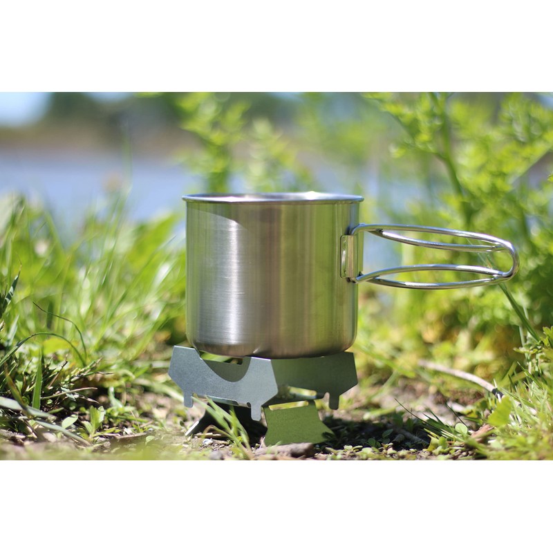 Emergency Stove and Fuel Kit. Compact 'fold-up' stove and gel