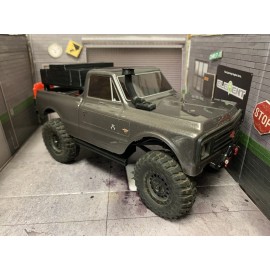SCX Camper tent with raised platform for Axial SCX24 Chevy C10