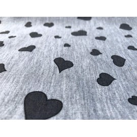 HECKBO Babytragetuch grau mit Herzen – inkl. Baby-Lätzchen & Tasche - extra groß: 520 x 60 cm - hochwertiges & elastisches Baby Tragetuch Wickeltuch für Neugeborene & Babys bis 15 kg